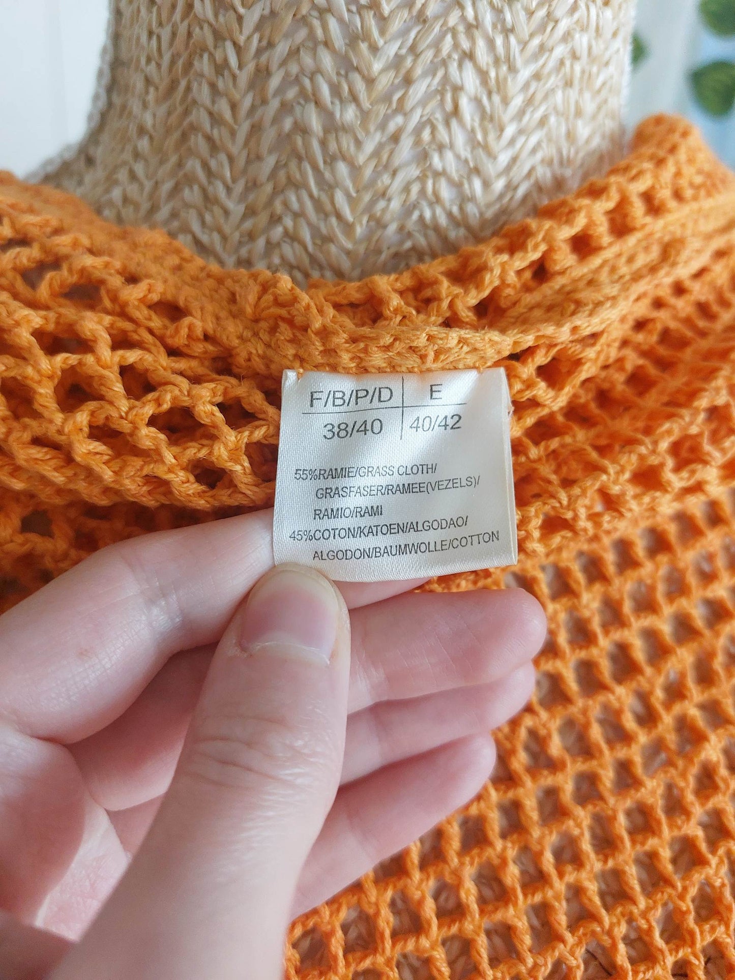 VITAMINE orange crochet cardigan size 38