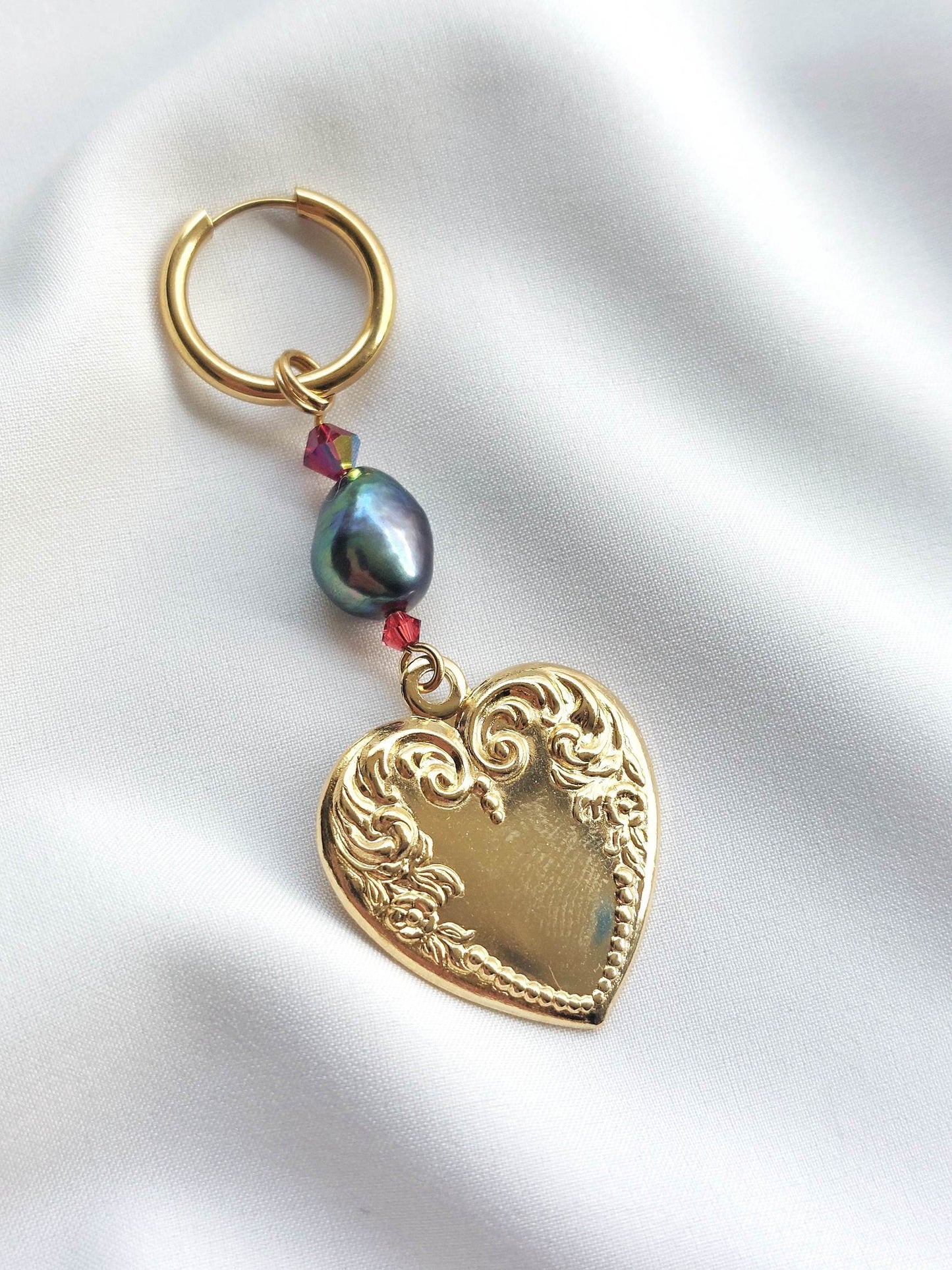 NARCISSE single baroque heart earring