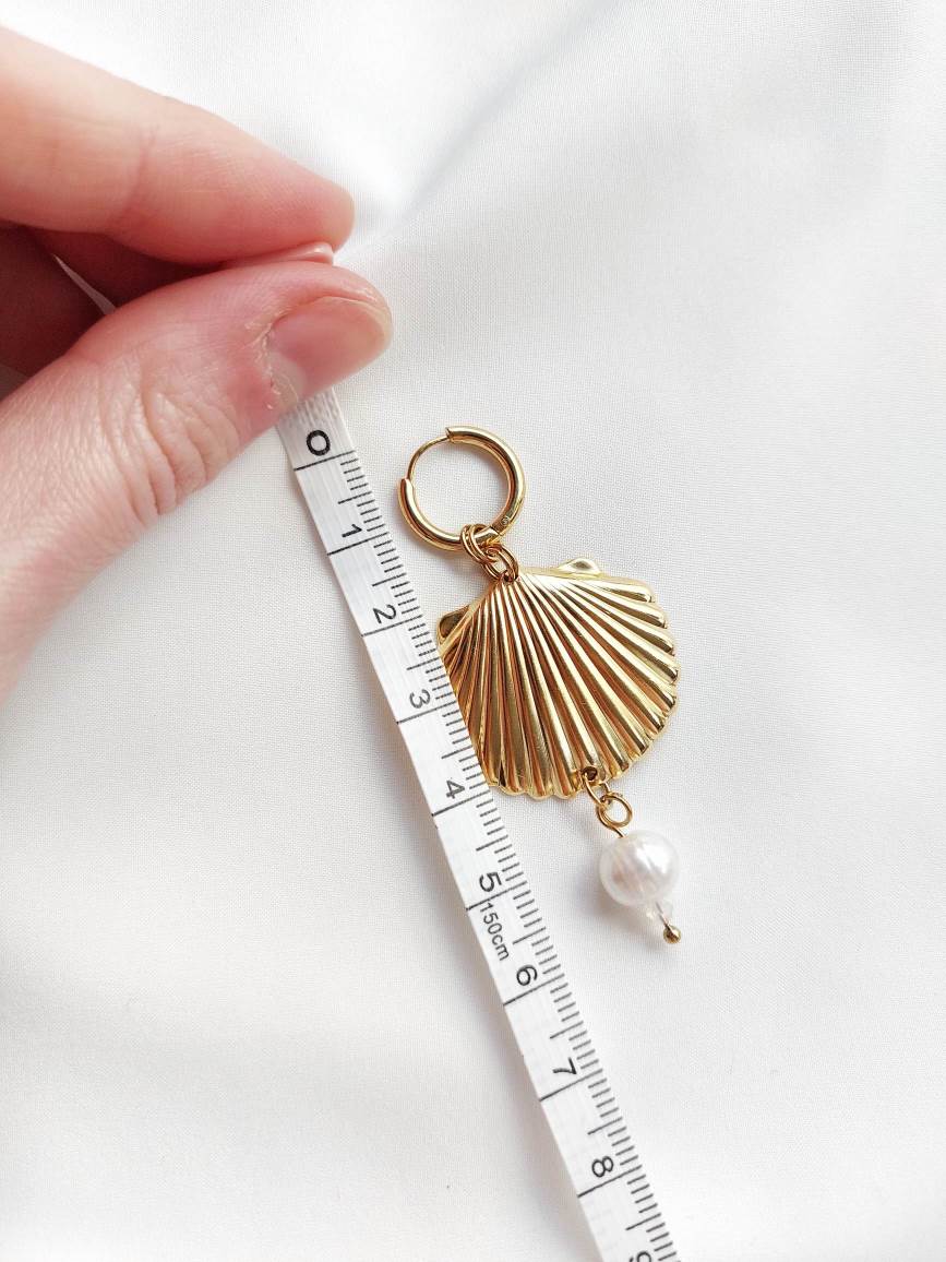 PERLA single pearl and shell earring