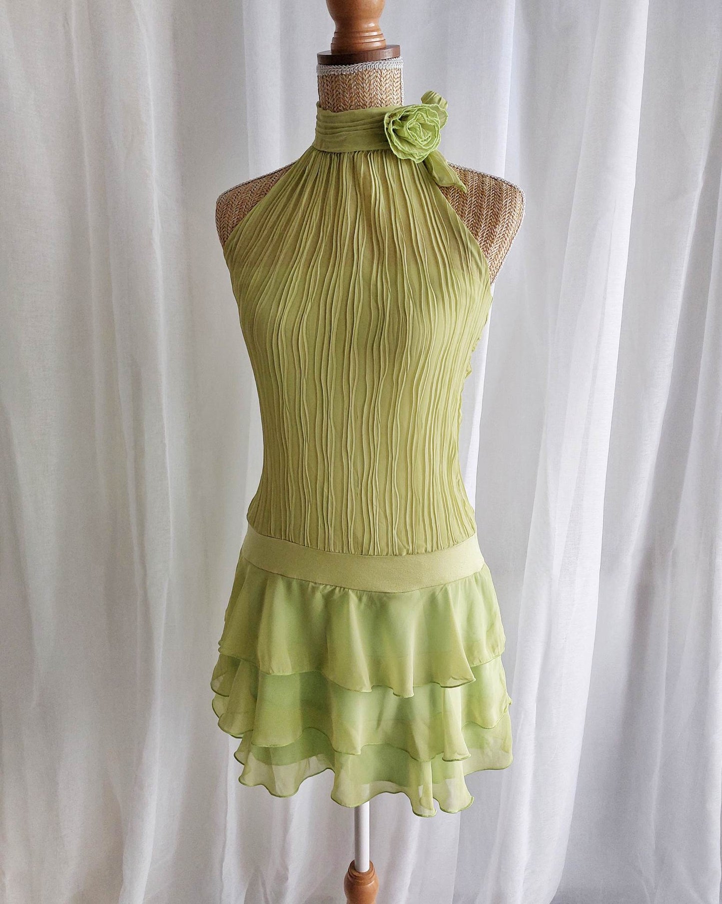 SORBET robe à volants verte avec fleur T.36
