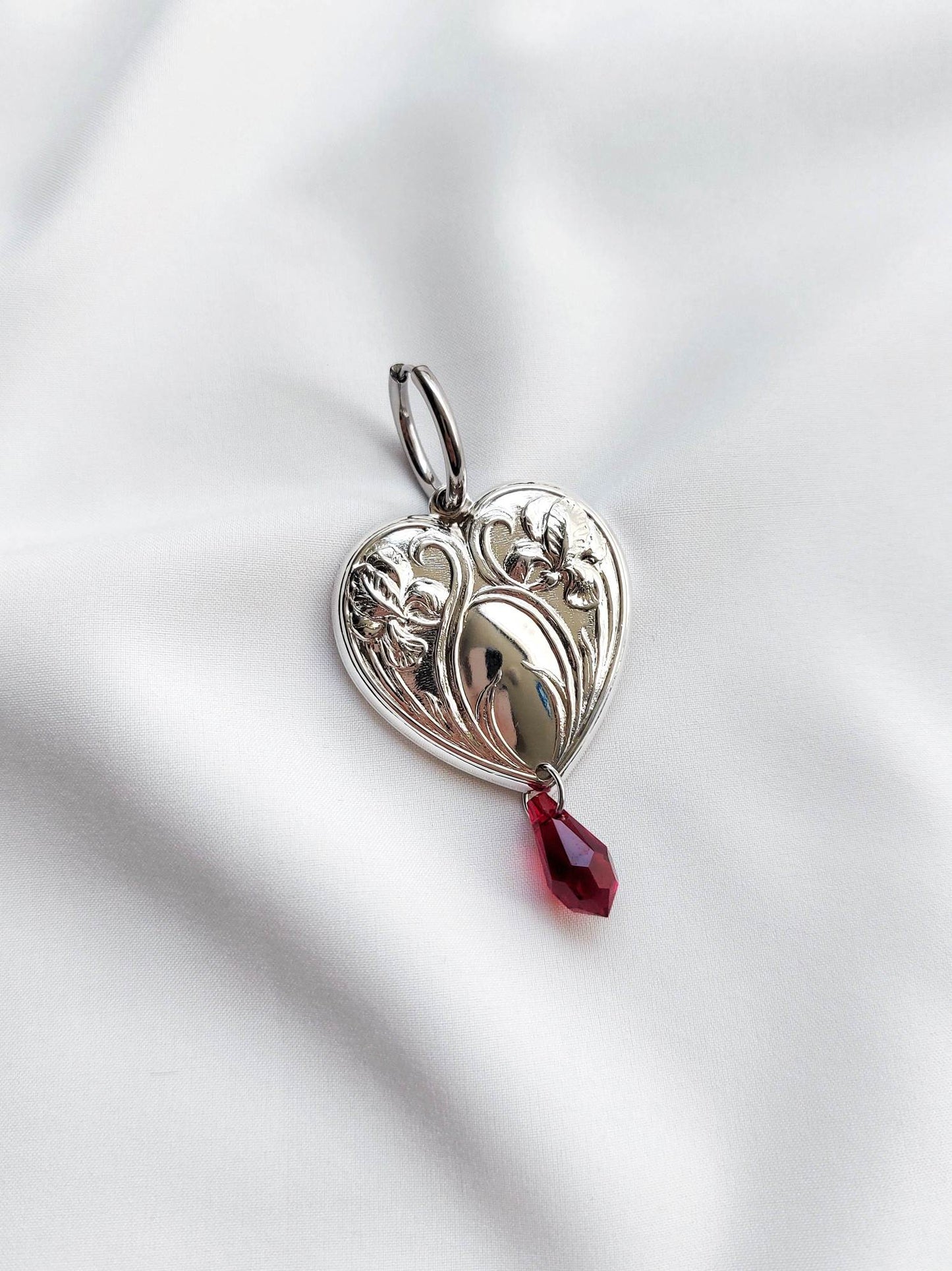 TENTATION single-loop silver heart
