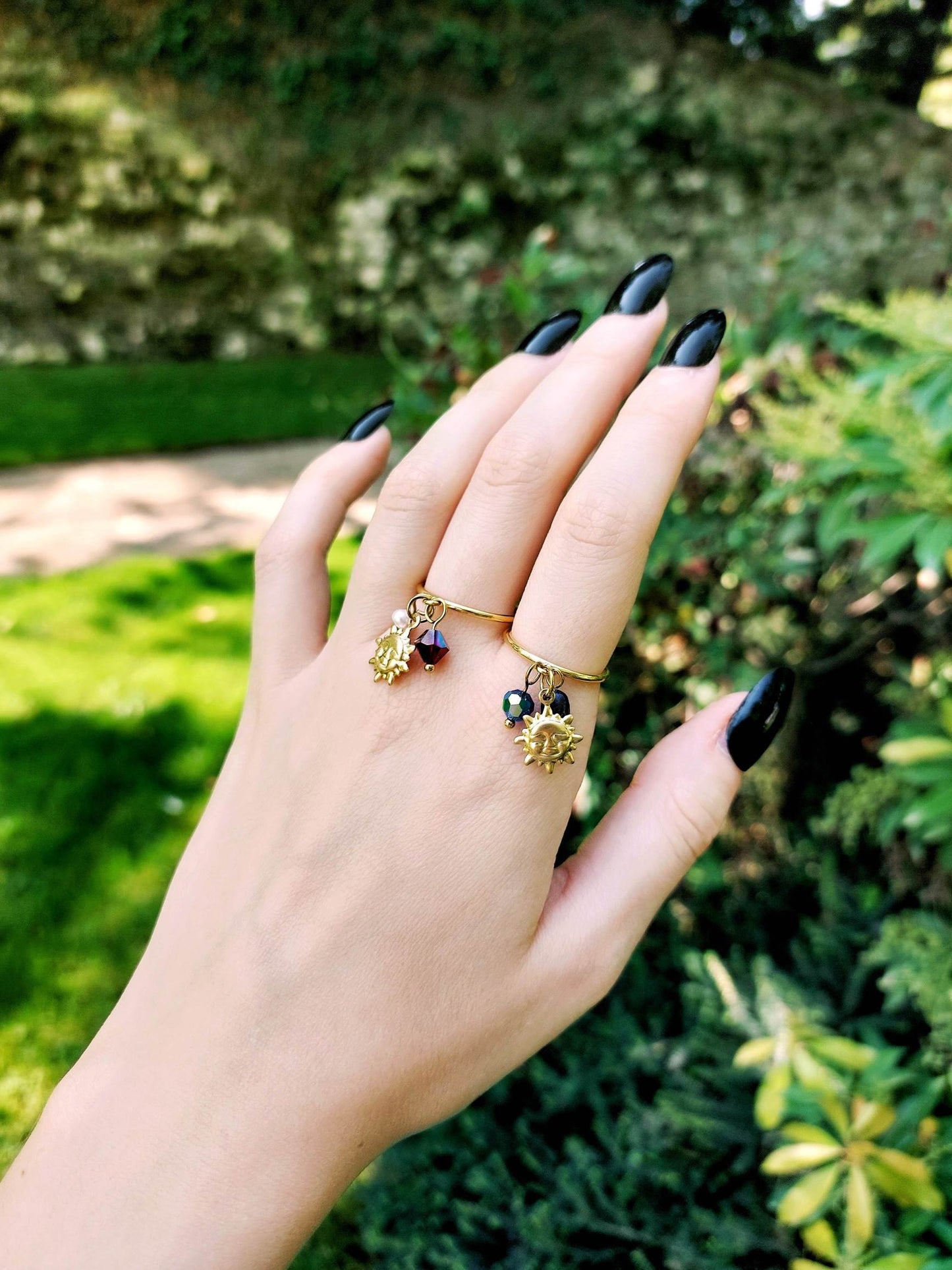 RADIANCE gold ring with midnight blue sun
