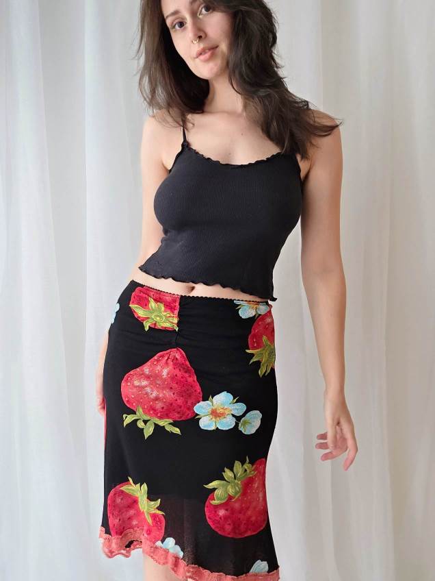 SAFRAN Red camisole with patterns and embroidery Size 36/38
