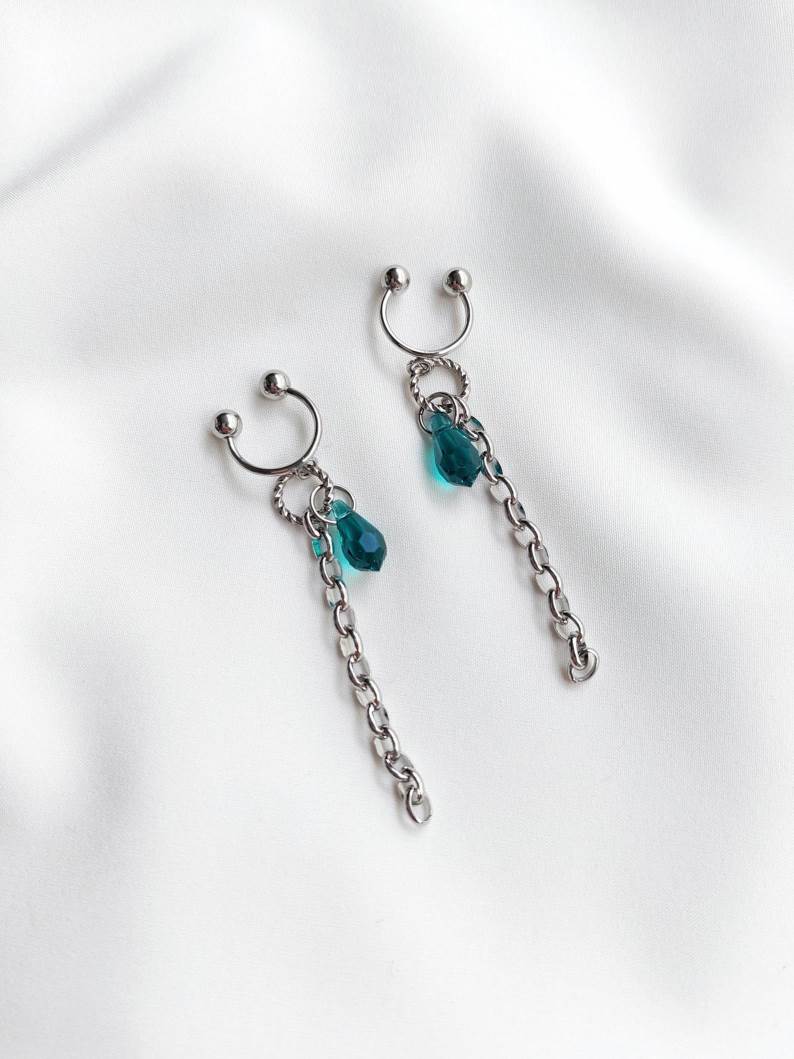 ABYSSES silver ear cuff with drop