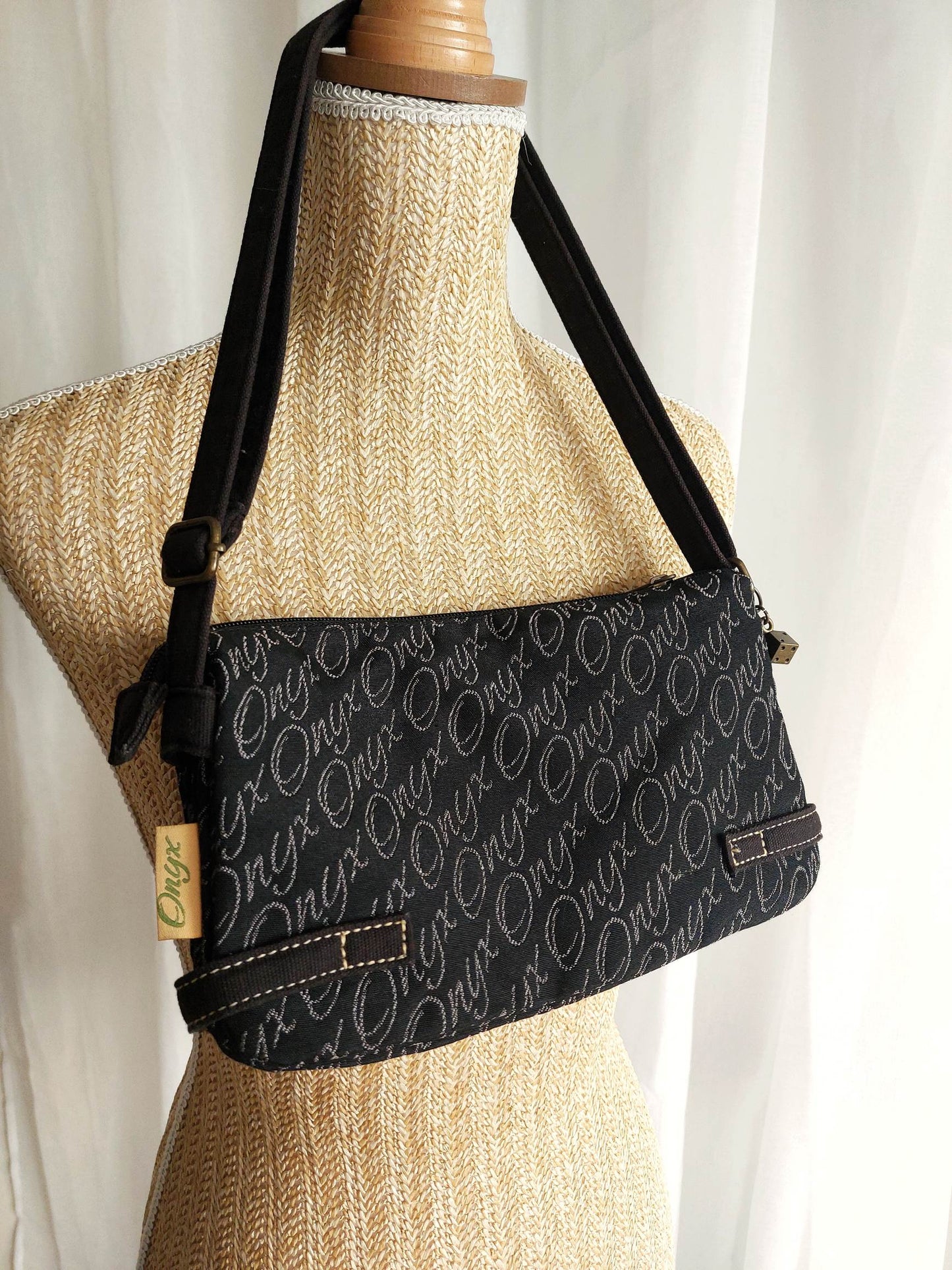 AMARANTE sac à main noir Onyx avec fleur