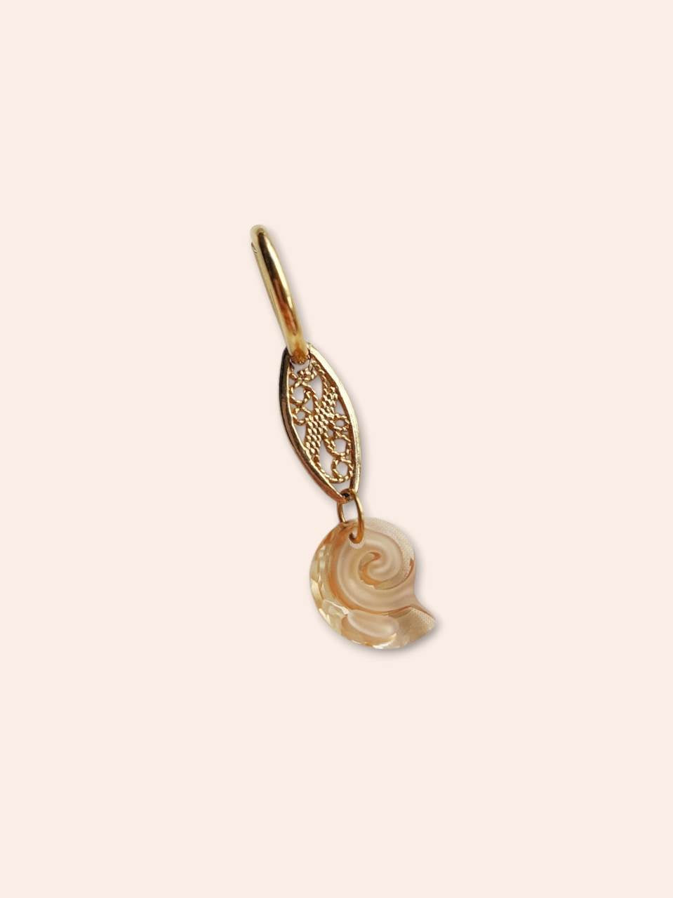 AMONITE single loop with small shell