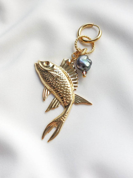 AMPHITRITE single fish earring