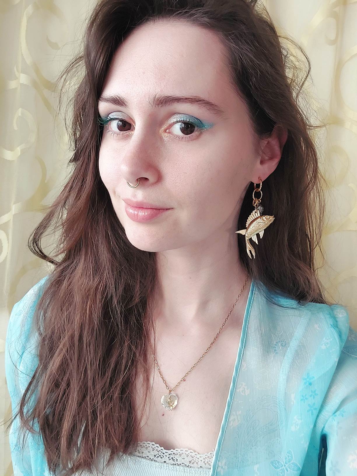AMPHITRITE single fish earring