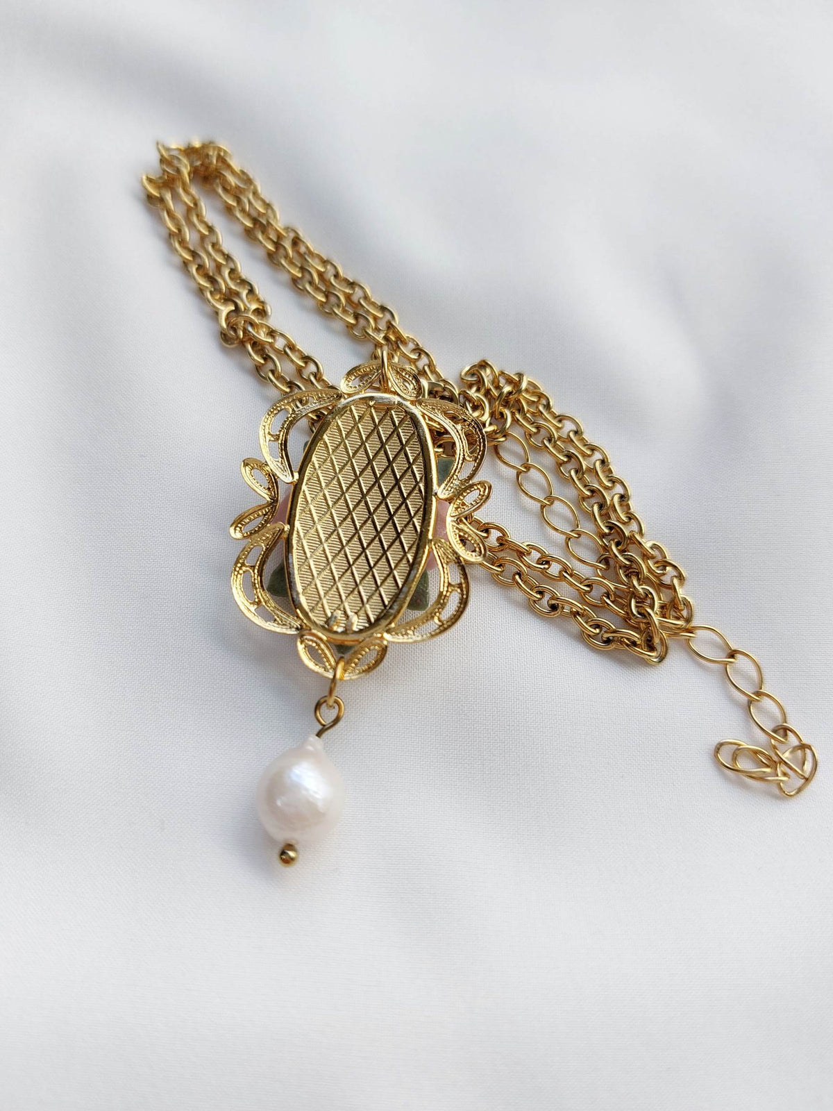 ANTIQUE collier doré baroque