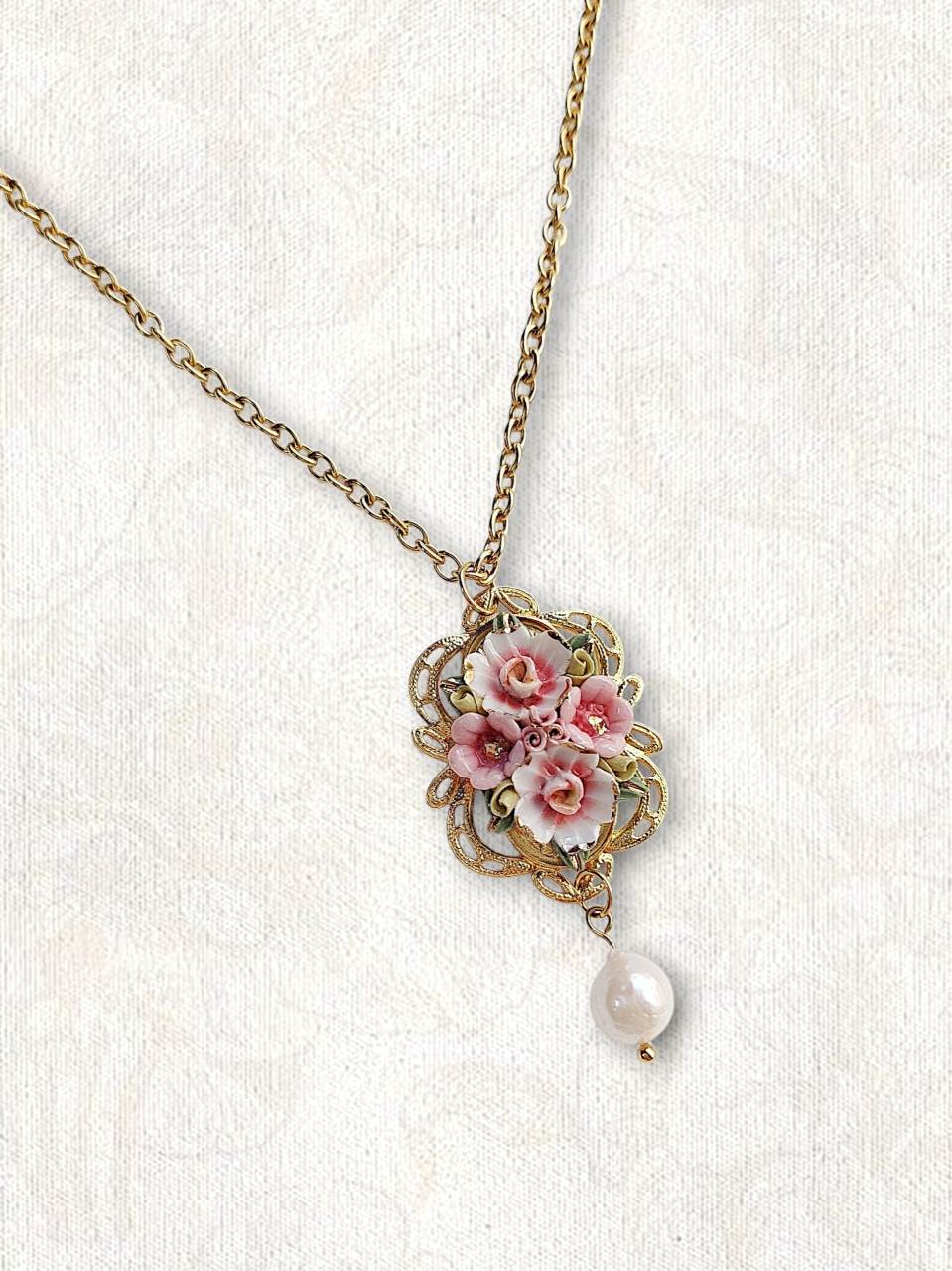 ANTIQUE collier doré baroque