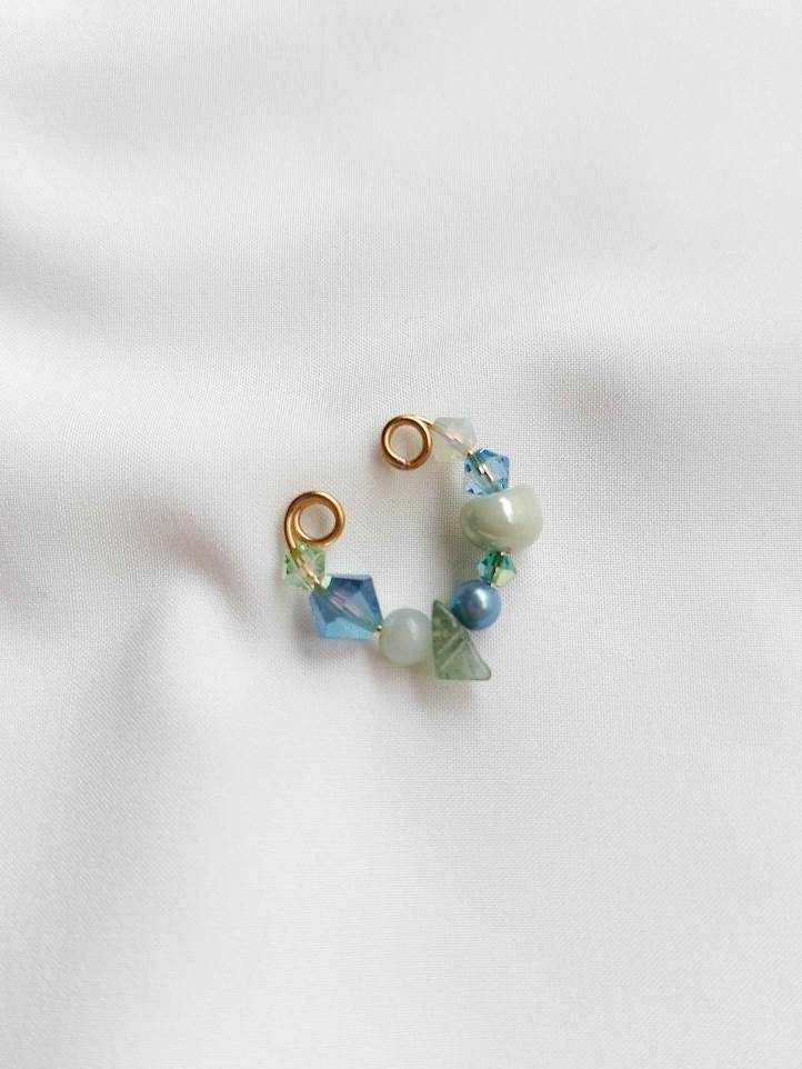 ATLANTIDE blue and green earcuff