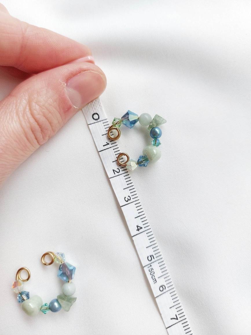 ATLANTIDE blue and green earcuff