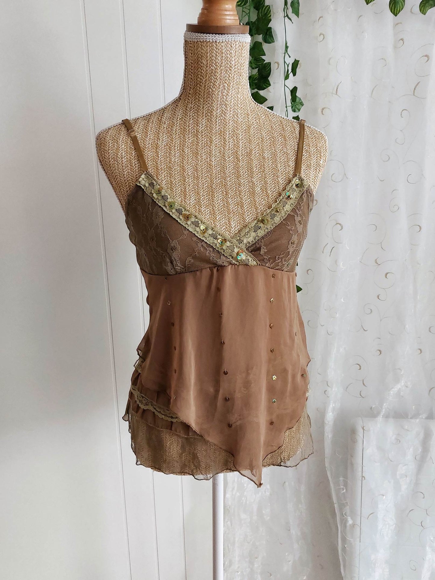 MOCHA Lace and embroidery camisole latte T.S/M