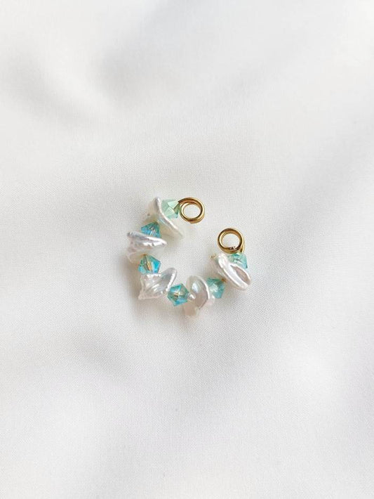 CARAÏBES cultured pearl earcuff turquoise version
