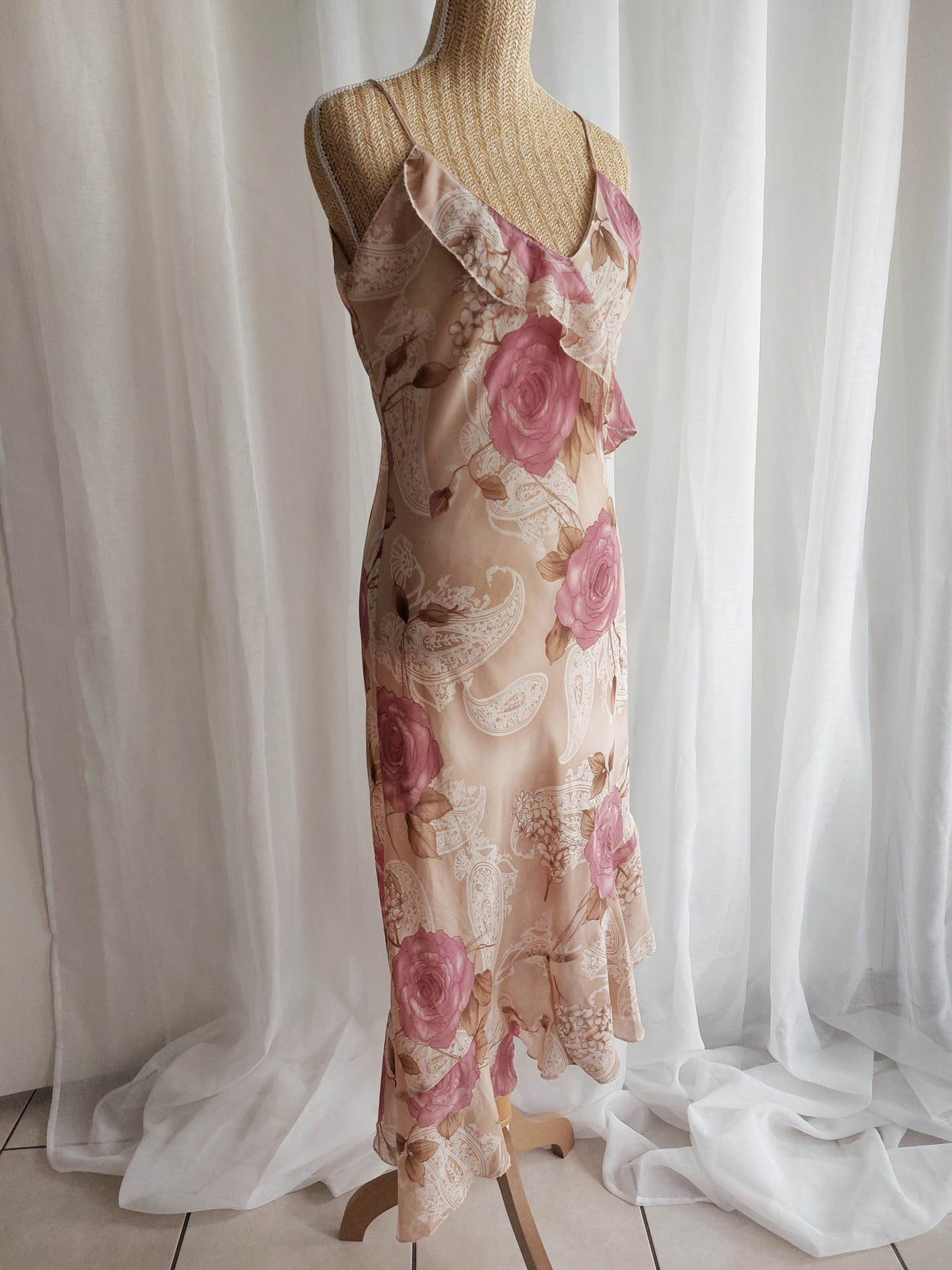 SAFRAN Red camisole with patterns and embroidery Size 36/38