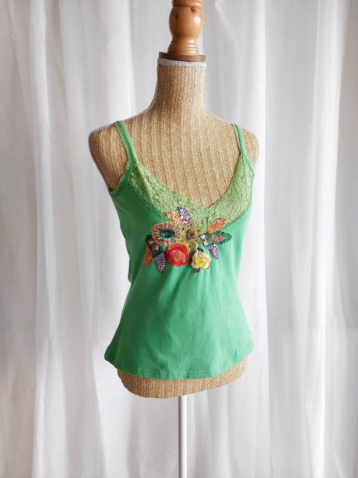 COCKTAIL débardeur décoré brodé vert T.38