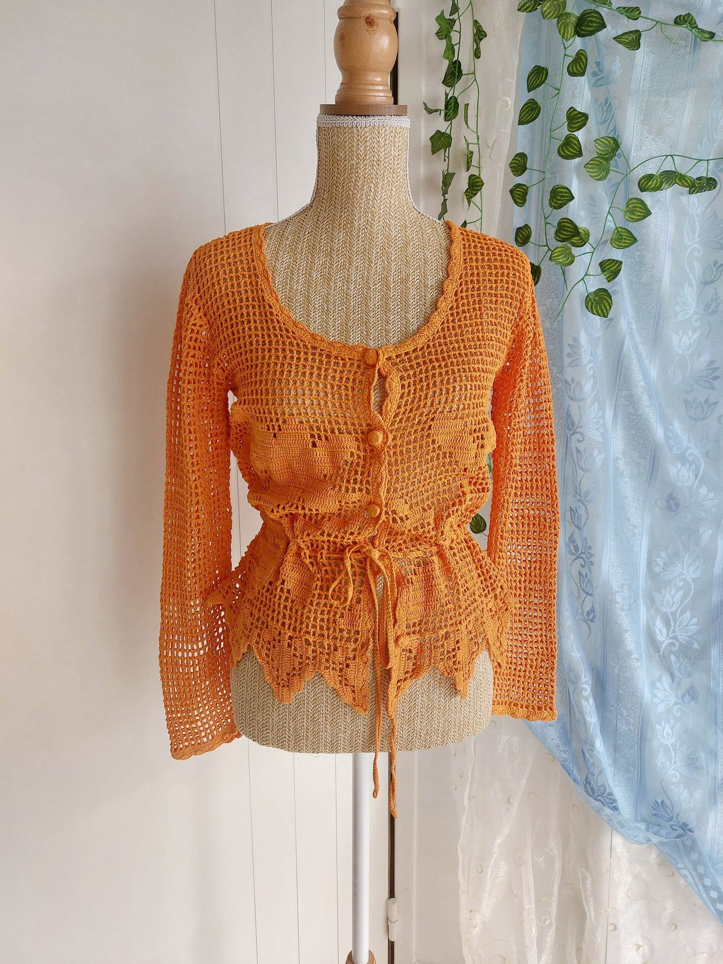 VITAMINE orange crochet cardigan size 38