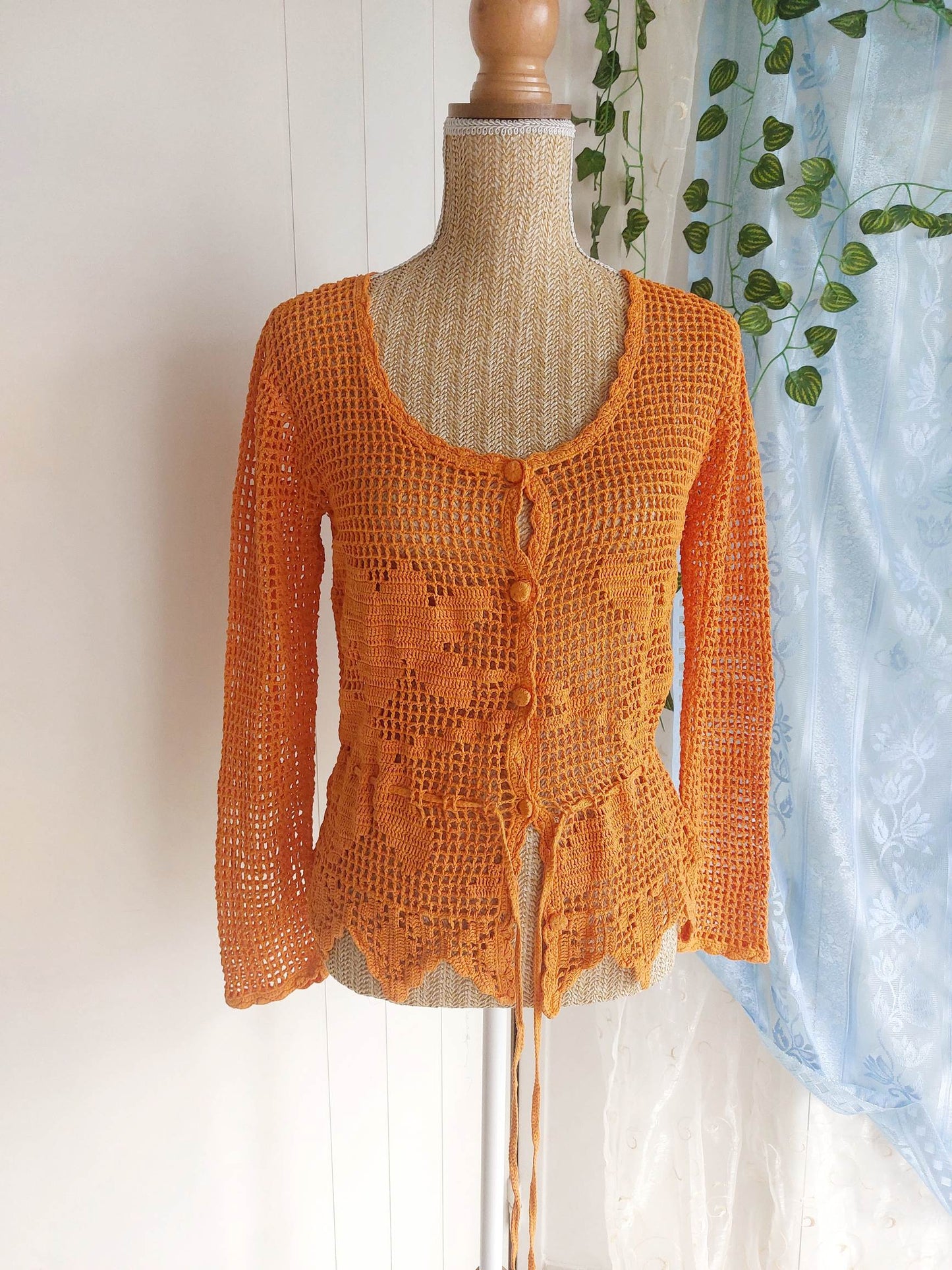 VITAMINE orange crochet cardigan size 38