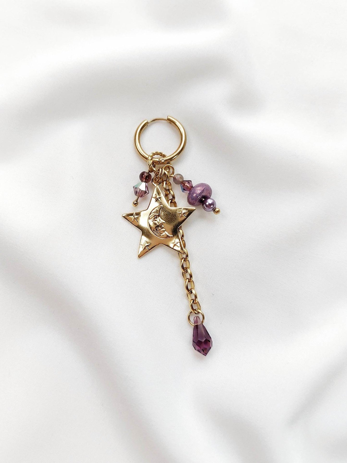 CELESTE single violet and gold star earring