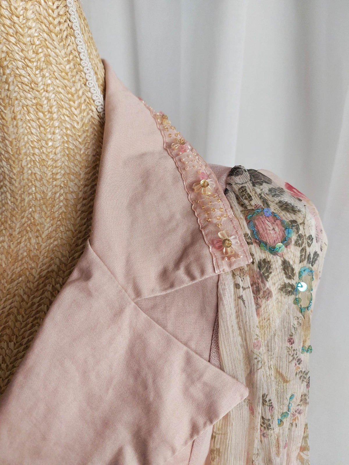 DAMASCENA veste haut rose poudré avec broderies T.36/38