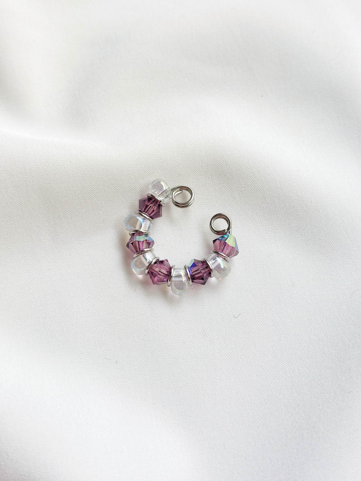 DESTINEE earcuff argenté perles violettes