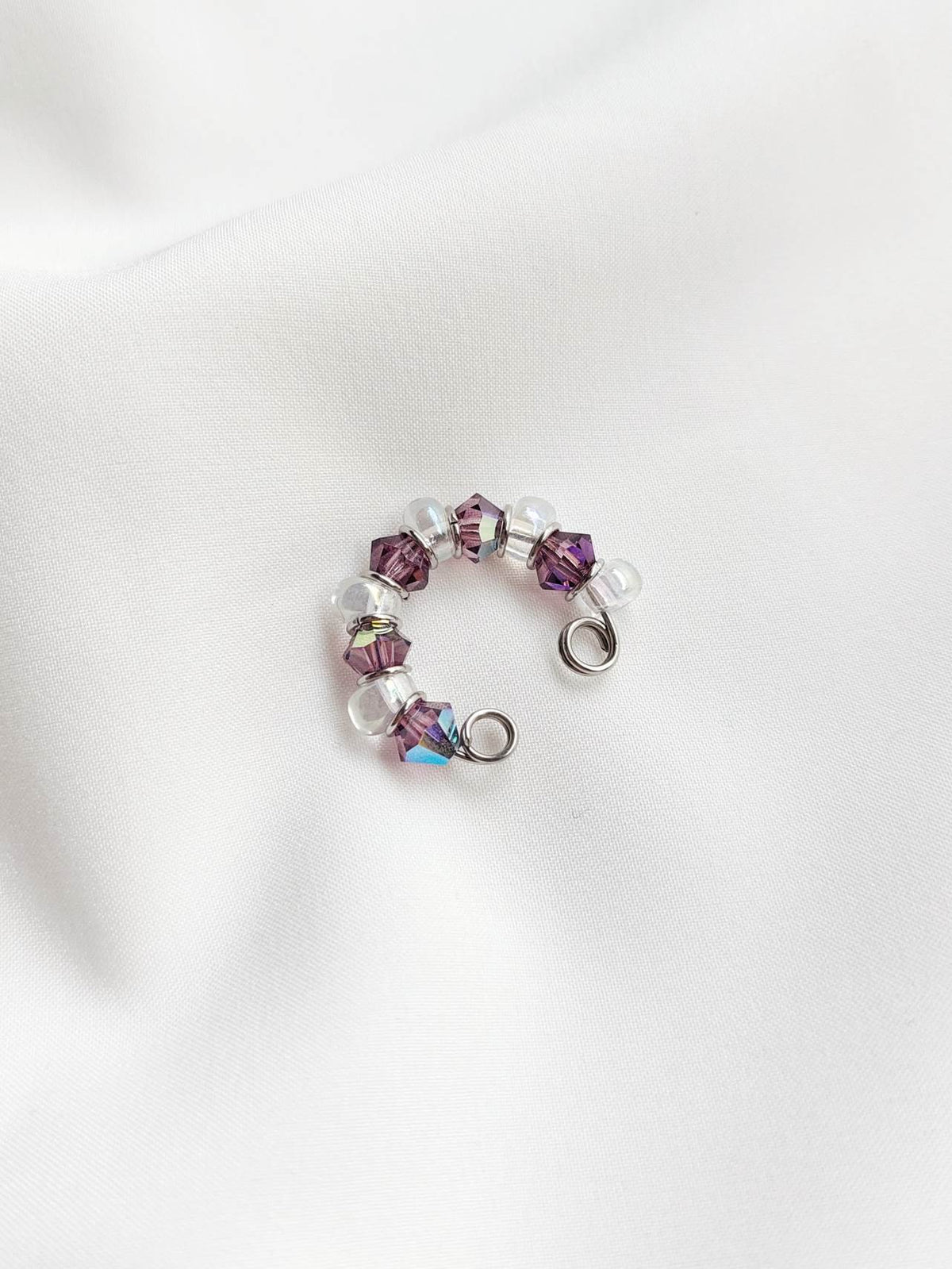 DESTINEE earcuff argenté perles violettes
