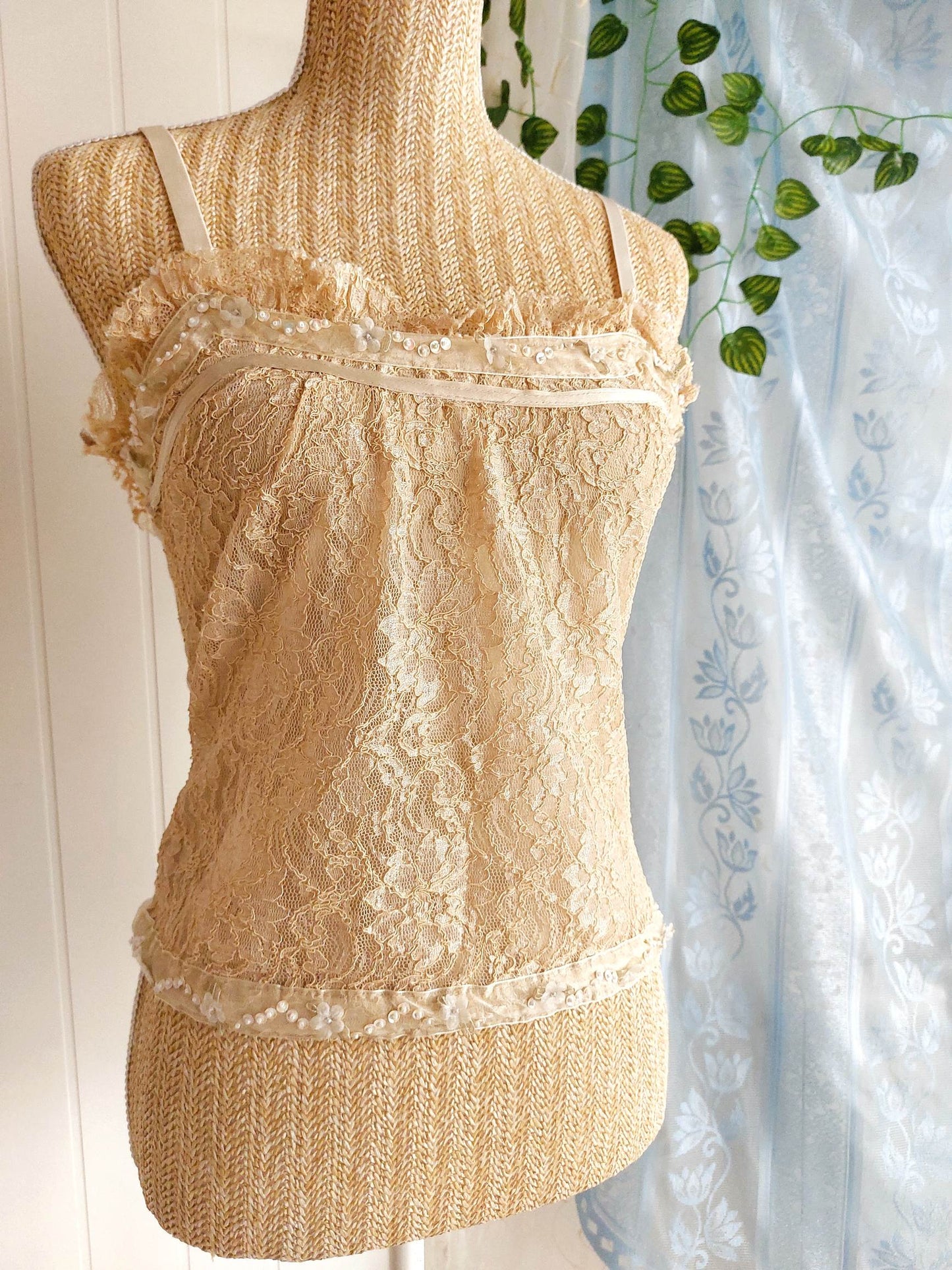VANILLE cream gold embroidered lace camisole size 36