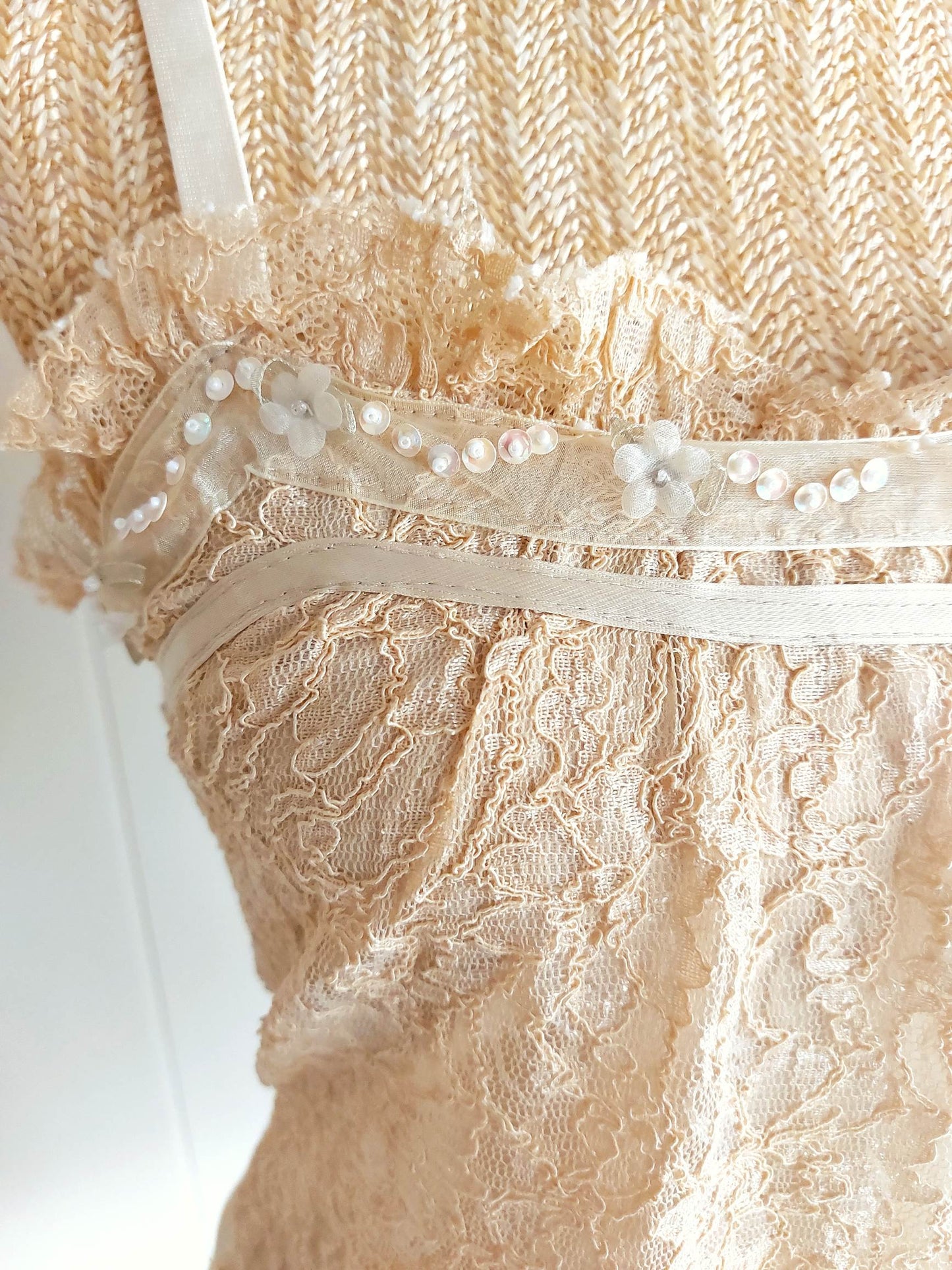 VANILLE cream gold embroidered lace camisole size 36