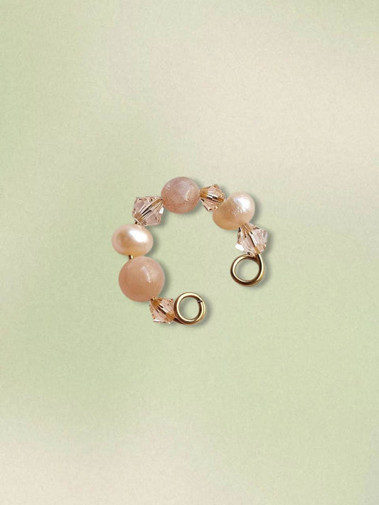 BAIE earcuff doré perle d'eau douce pêche