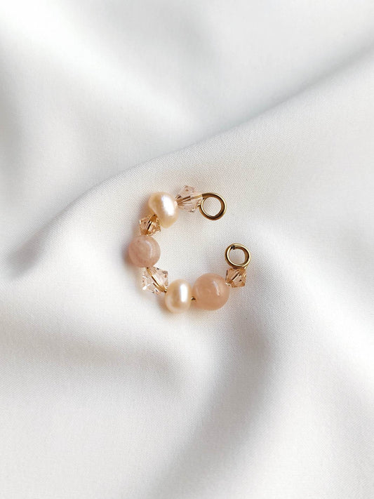 BAIE earcuff doré perle d'eau douce pêche