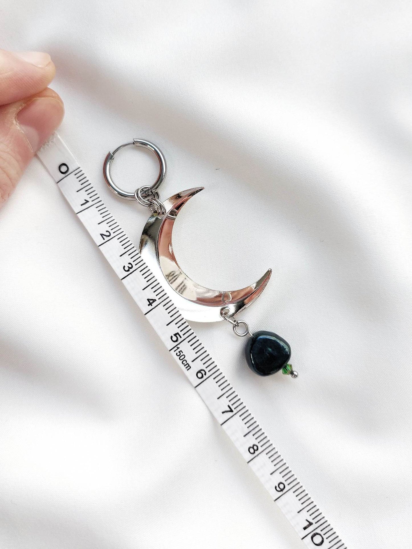 ECLIPSE single moon earring