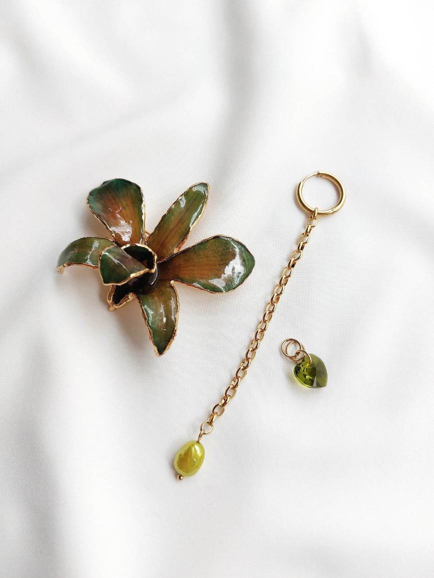 ÉCLOSION green-gold orchid 3-in-1 modular single hoop earring