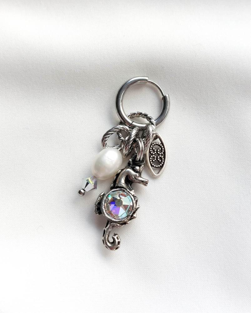 FOAM Seahorse Single-Loop Earring