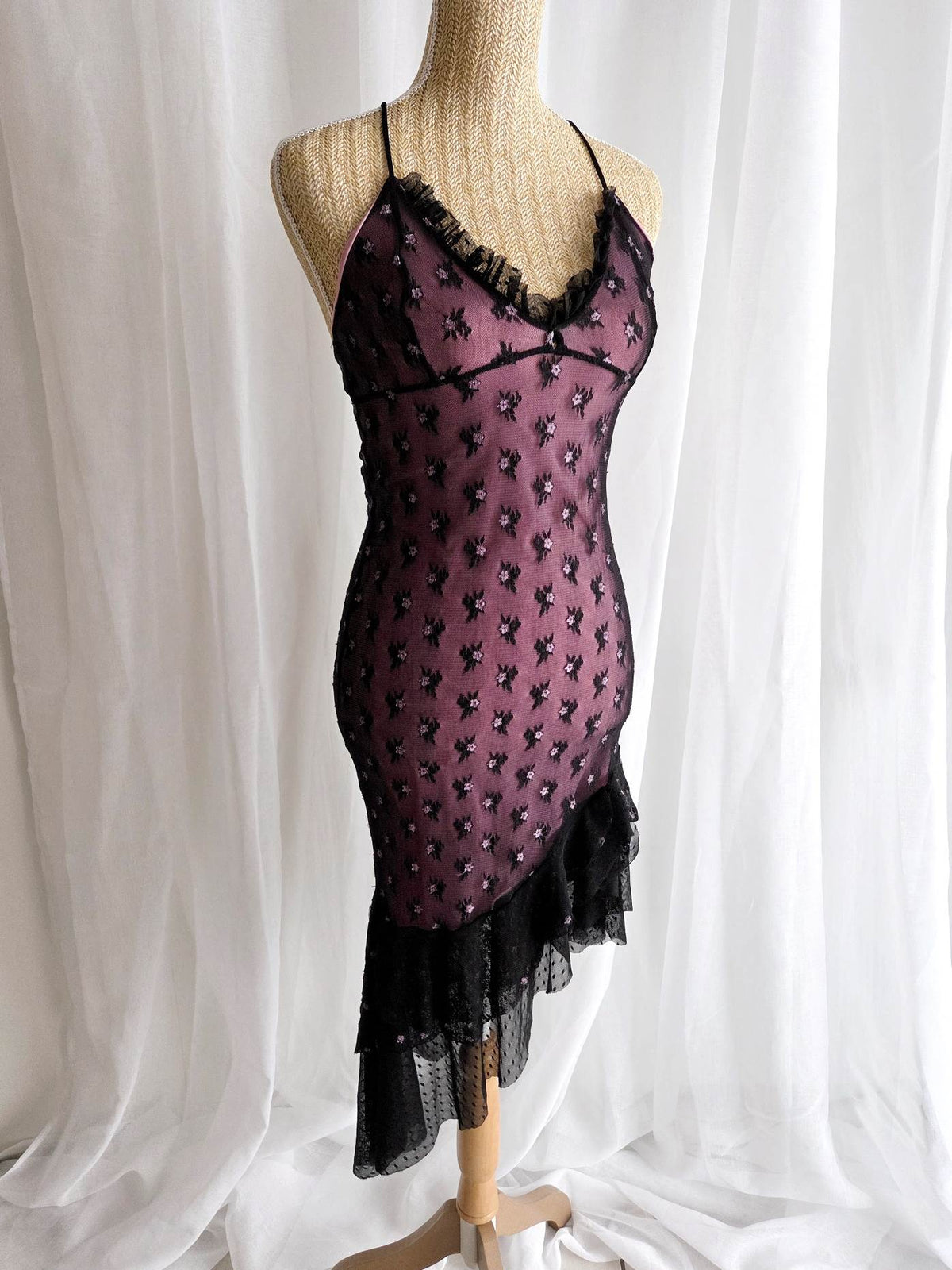 SAFRAN Red camisole with patterns and embroidery Size 36/38