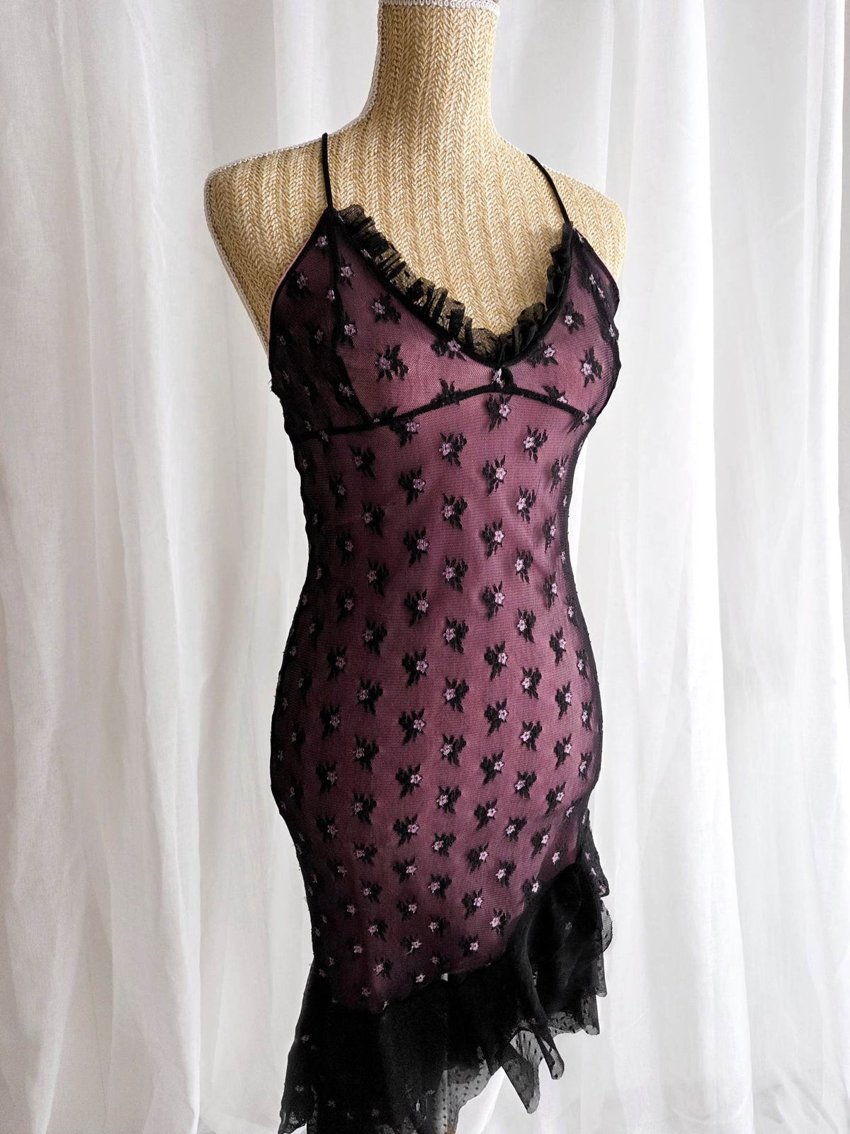 SAFRAN Red camisole with patterns and embroidery Size 36/38