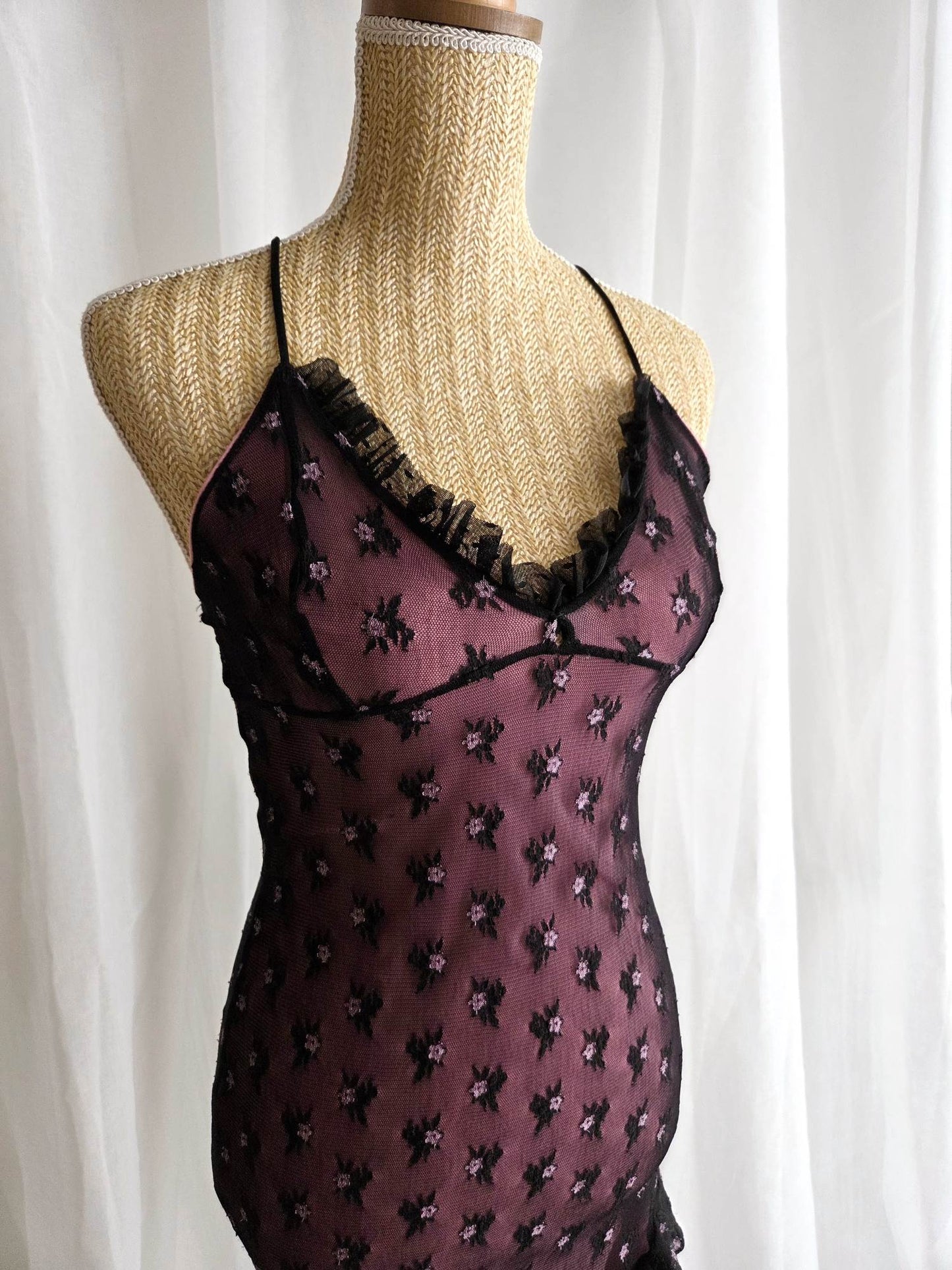 SAFRAN Red camisole with patterns and embroidery Size 36/38