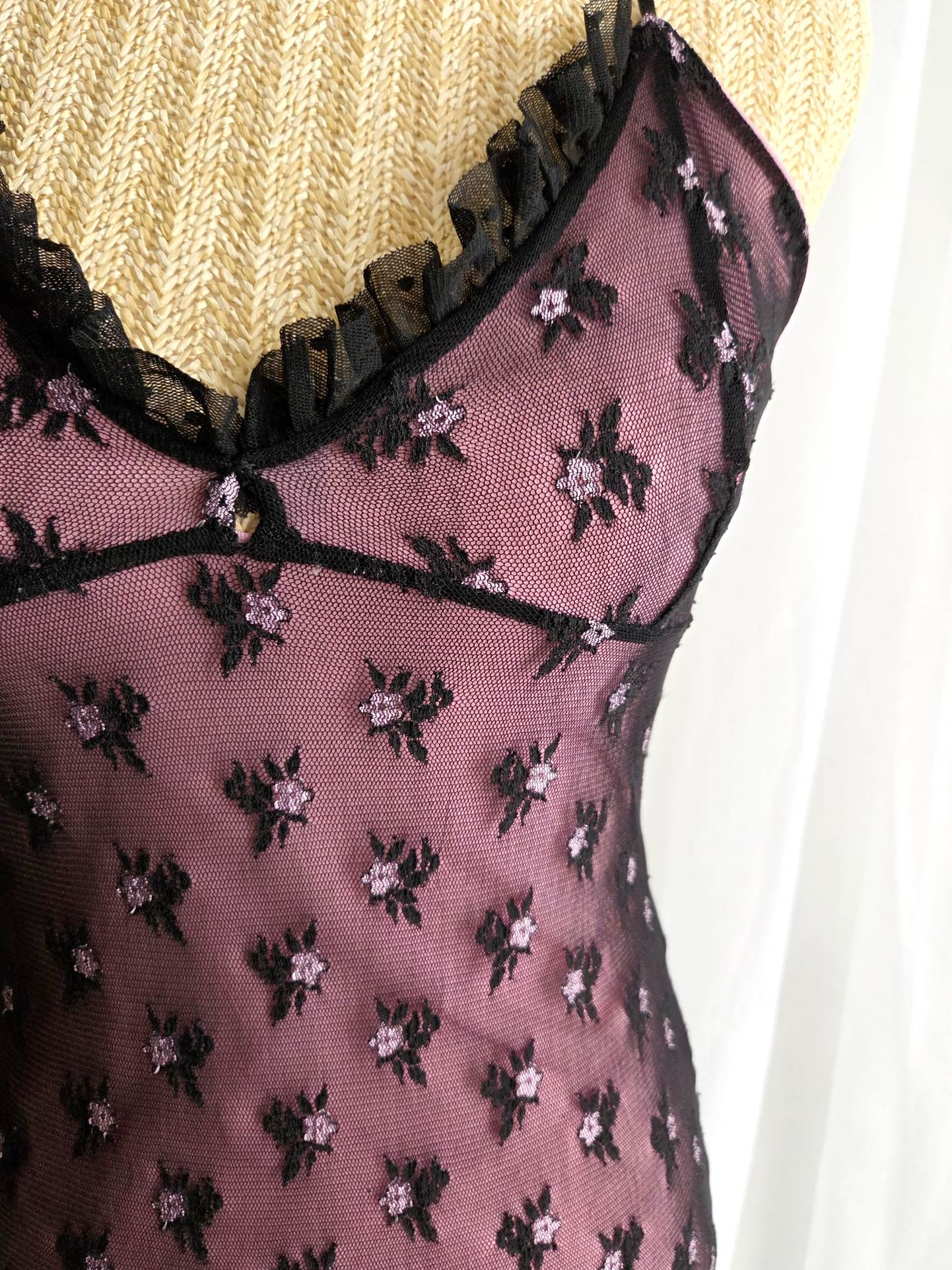SAFRAN Red camisole with patterns and embroidery Size 36/38