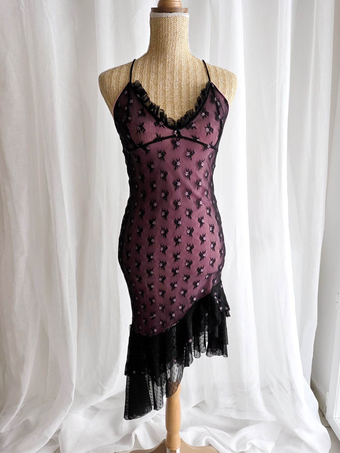 SAFRAN Red camisole with patterns and embroidery Size 36/38
