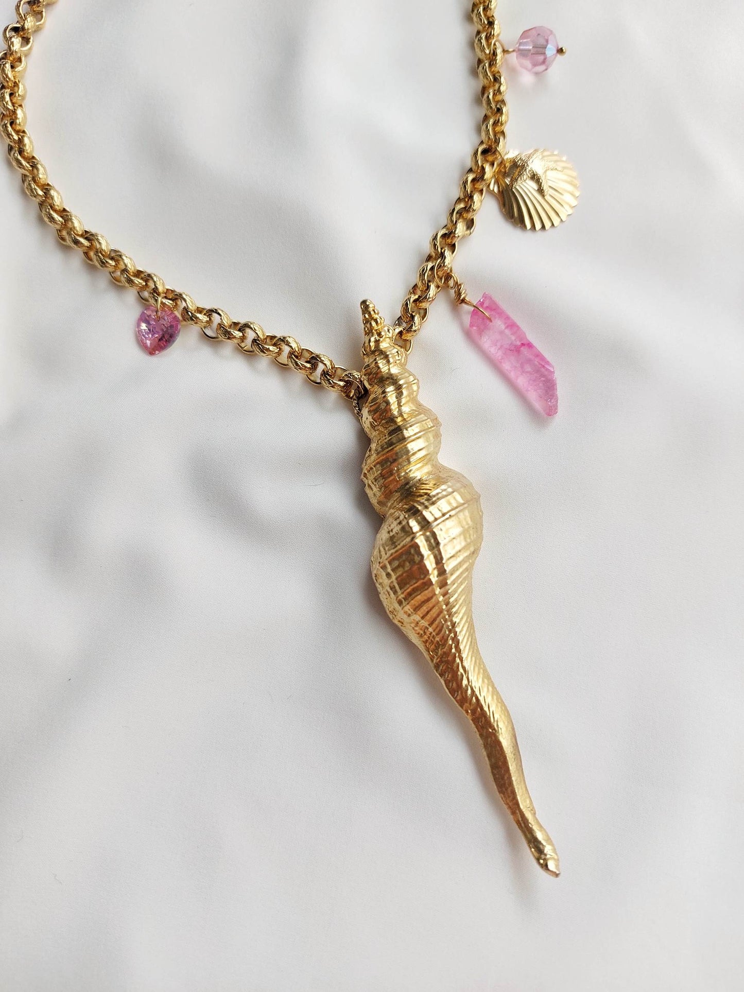 FORTUNE collier doré coquillage asymétrique