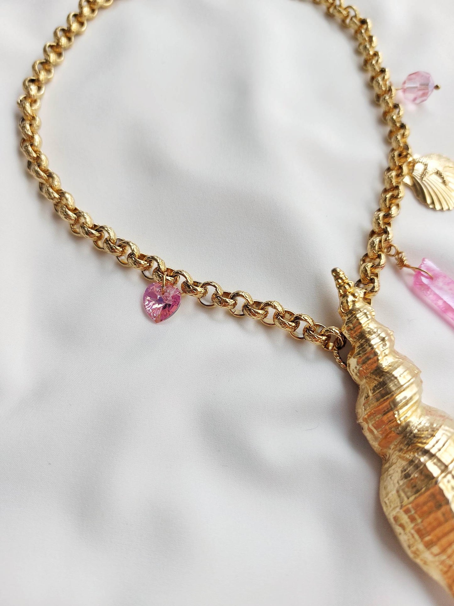 FORTUNE collier doré coquillage asymétrique