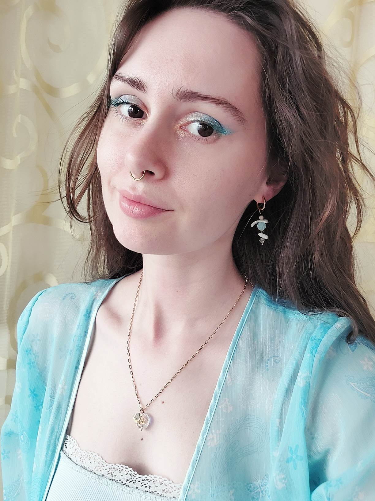 EXOTIC pearl single hoop earring