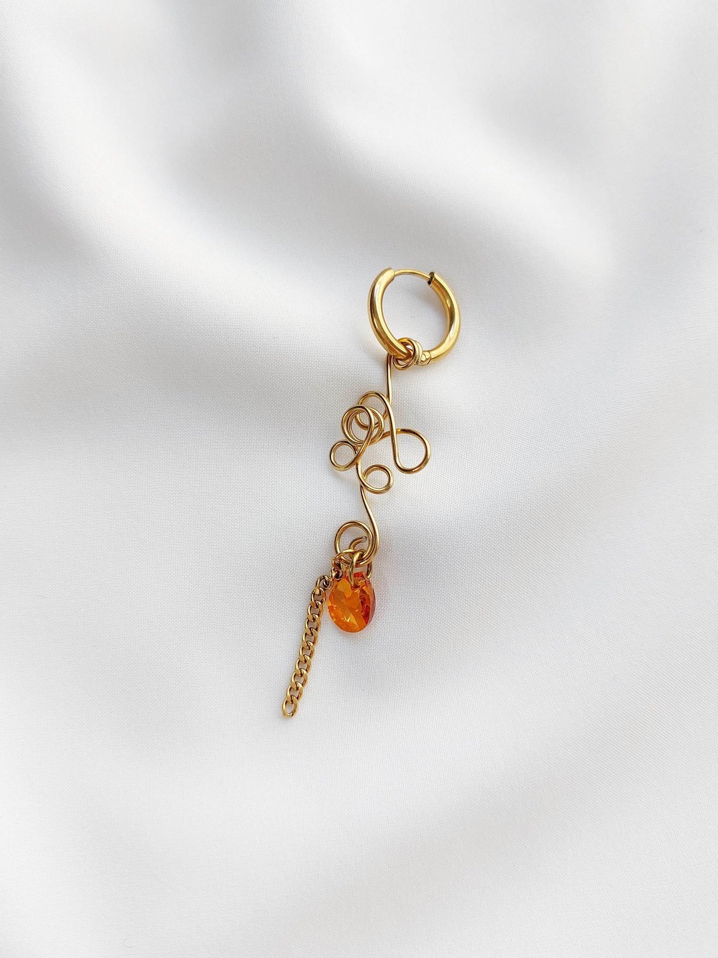 INFINITY single loop scroll and crystal