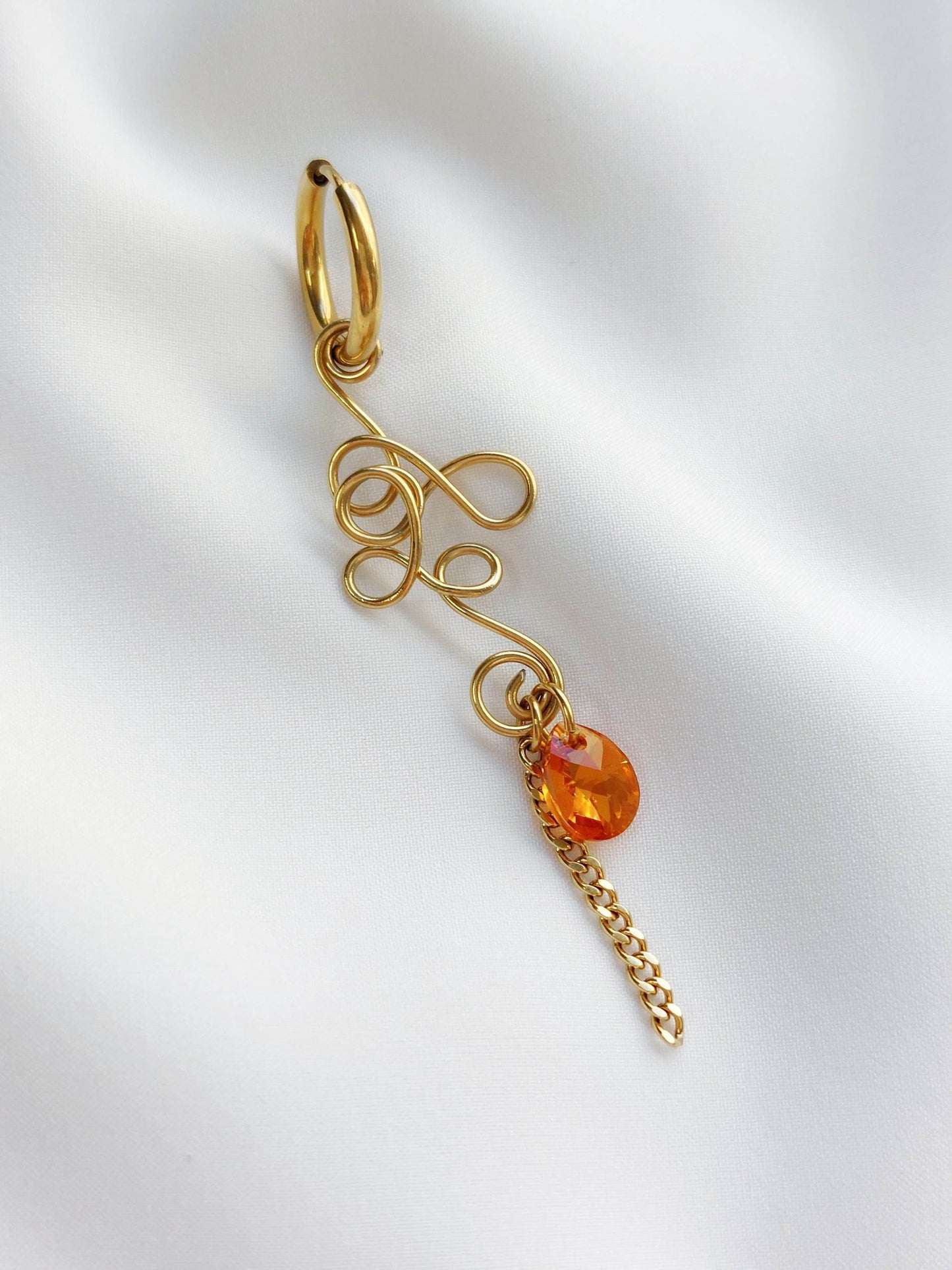 INFINITY single loop scroll and crystal