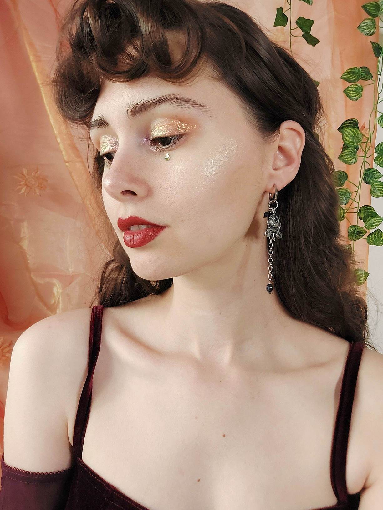 PROHIBITED silver-plated and blue rose single-loop