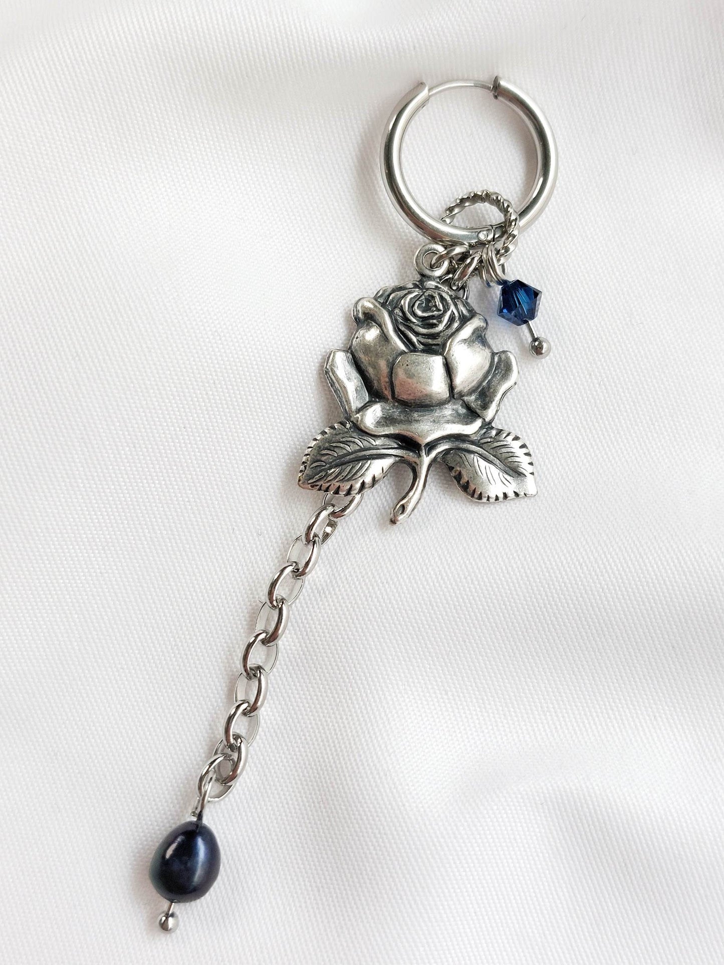 PROHIBITED silver-plated and blue rose single-loop