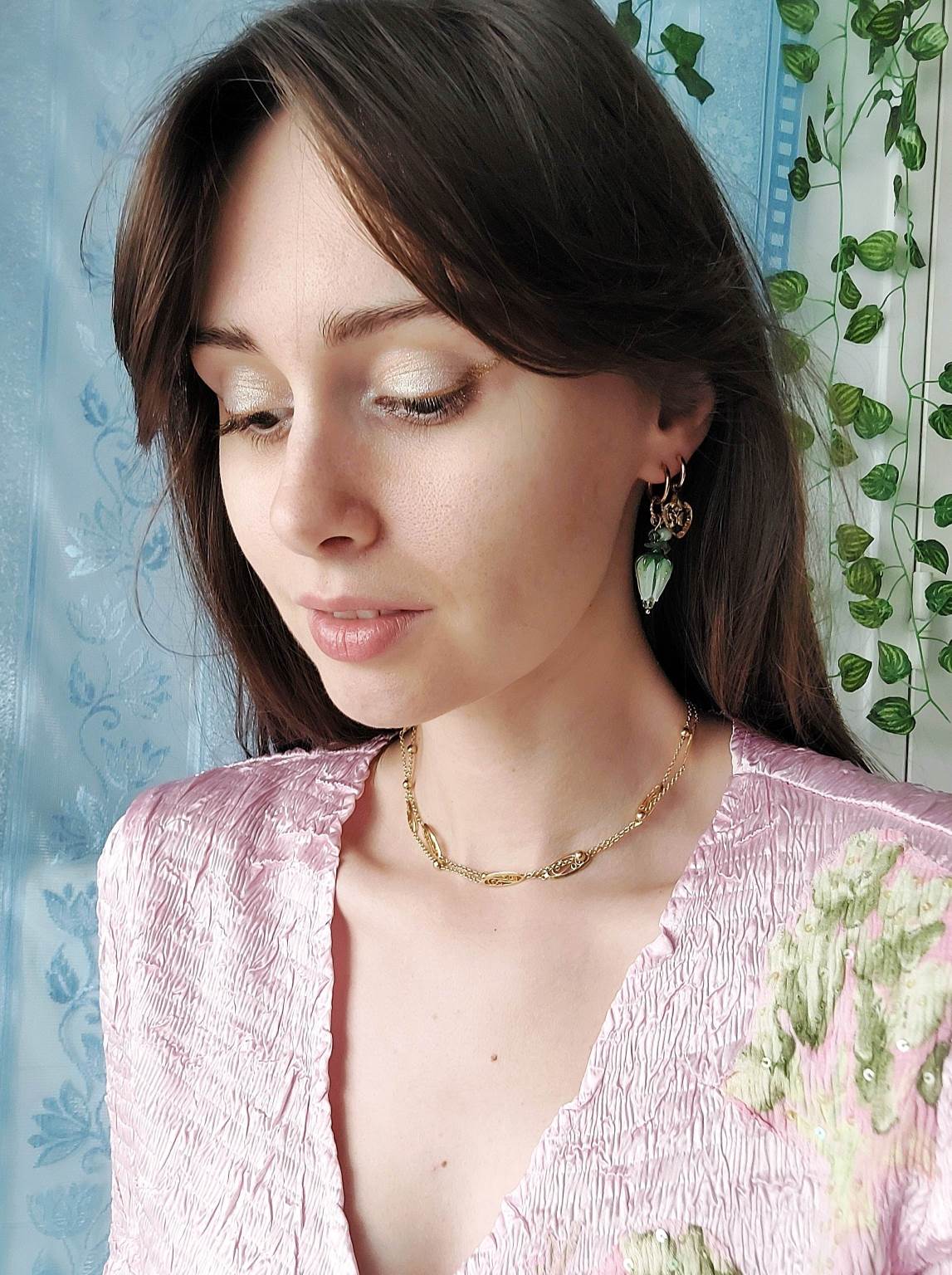 GREEN FLOWER single loop EARRINGS