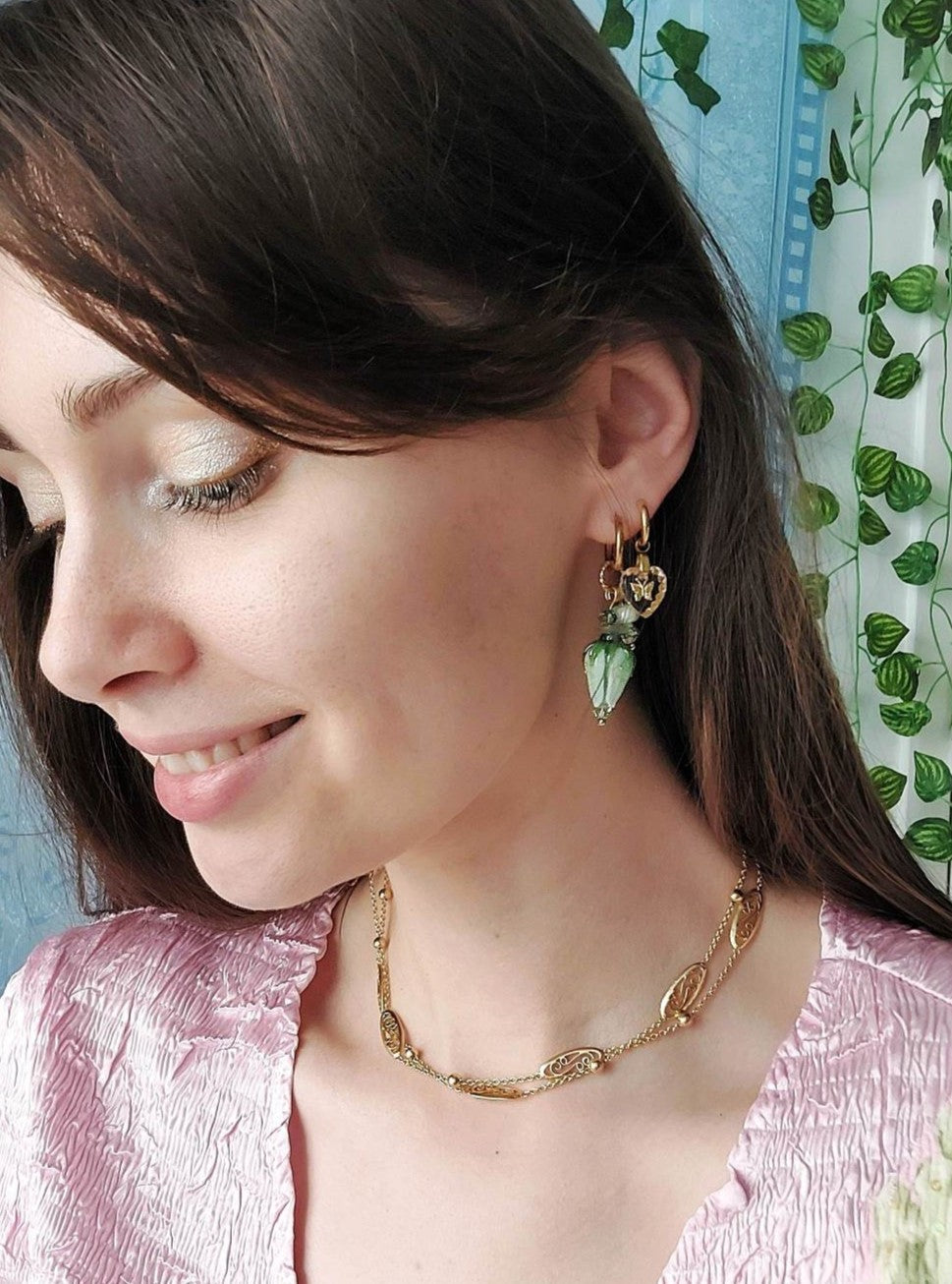 GREEN FLOWER single loop EARRINGS