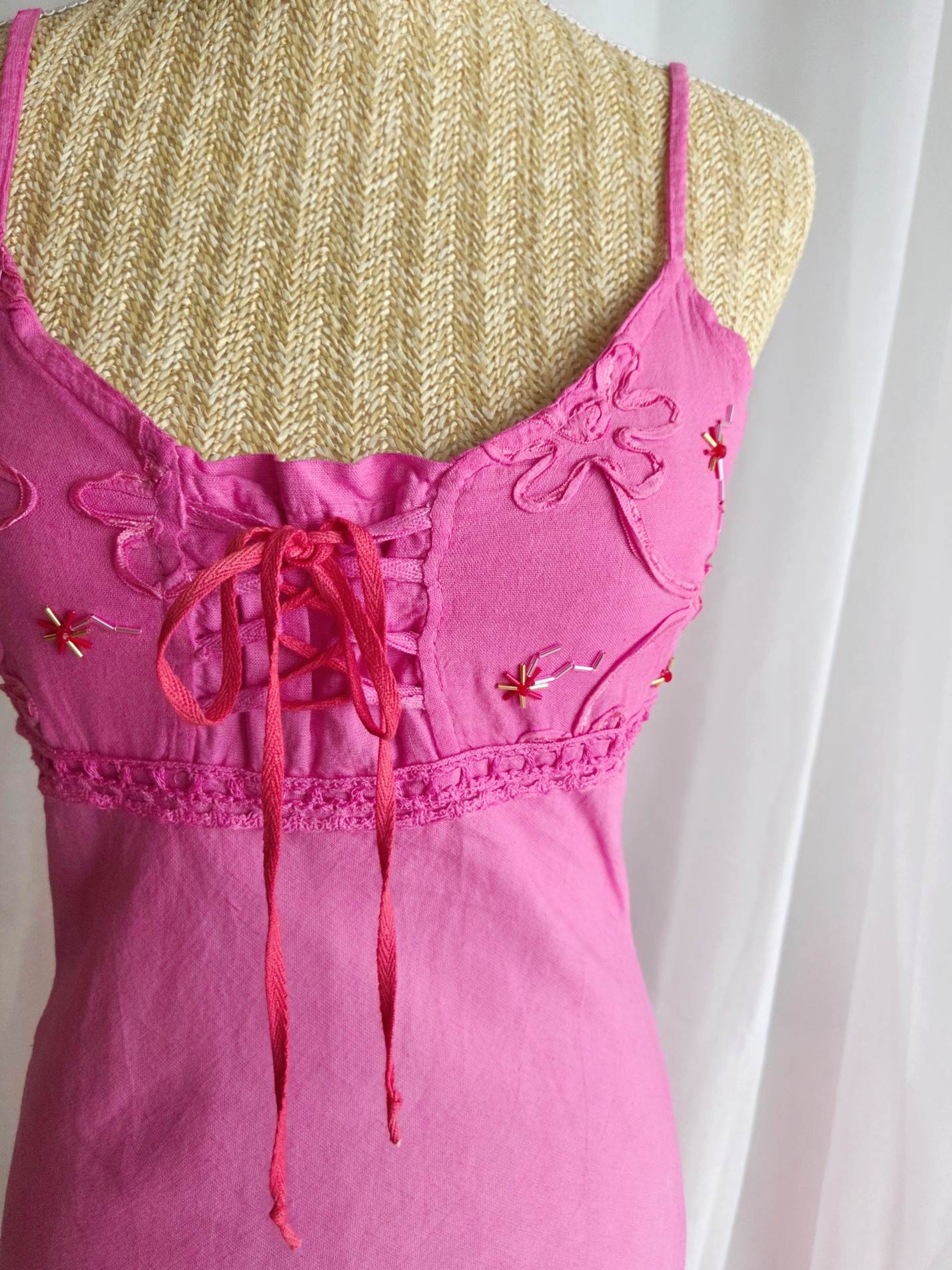 JOIE robe longue rose et rouge brodée bohème customisée T.34/36