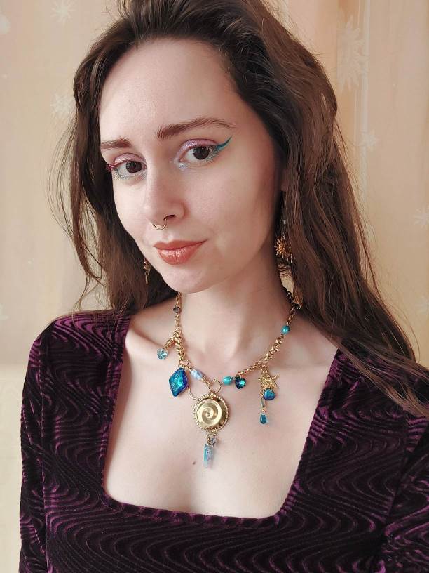 LA GALAXIA asymmetric gold and blue necklace