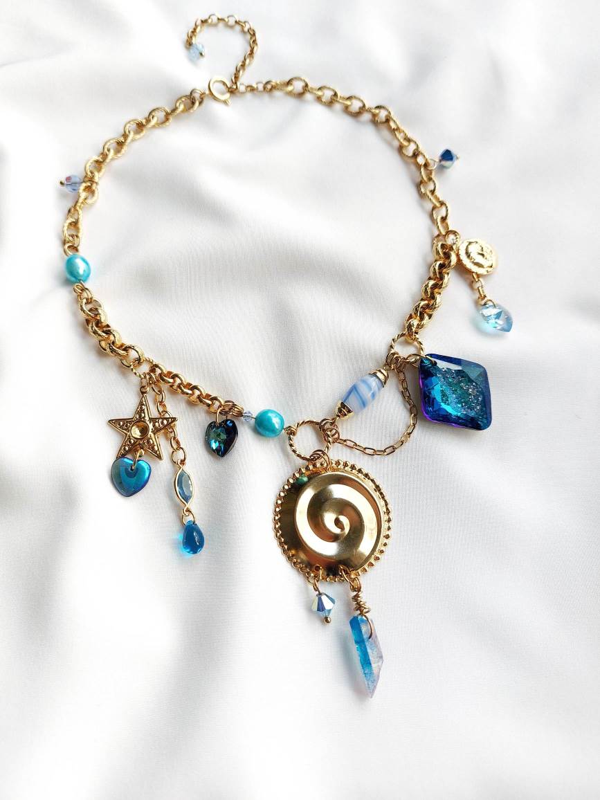 LA GALAXIA asymmetric gold and blue necklace